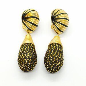 Vintage 1970 - 1980 Cord Wrapped Shell Scallop TearDrop Earrings